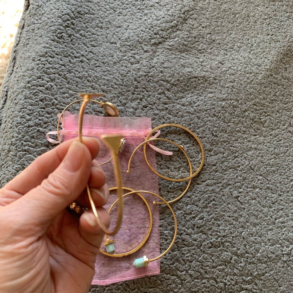 🟠  🆕 NEW dangle bracelets. - Picture 3 of 7